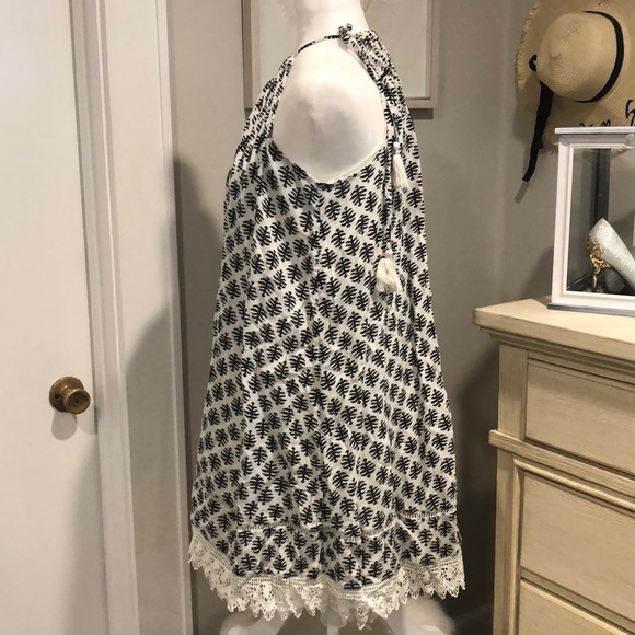 😁SOLD 😁  Dress - Picture 2 of 3